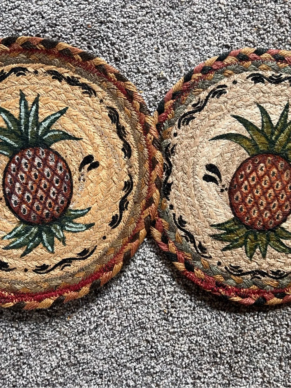 Set of 2 Braided Jute Pineapple Placemats